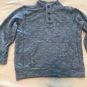 Boys size 5 Gap sweatshirt